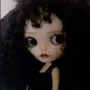 Meet your Posher, Gillian